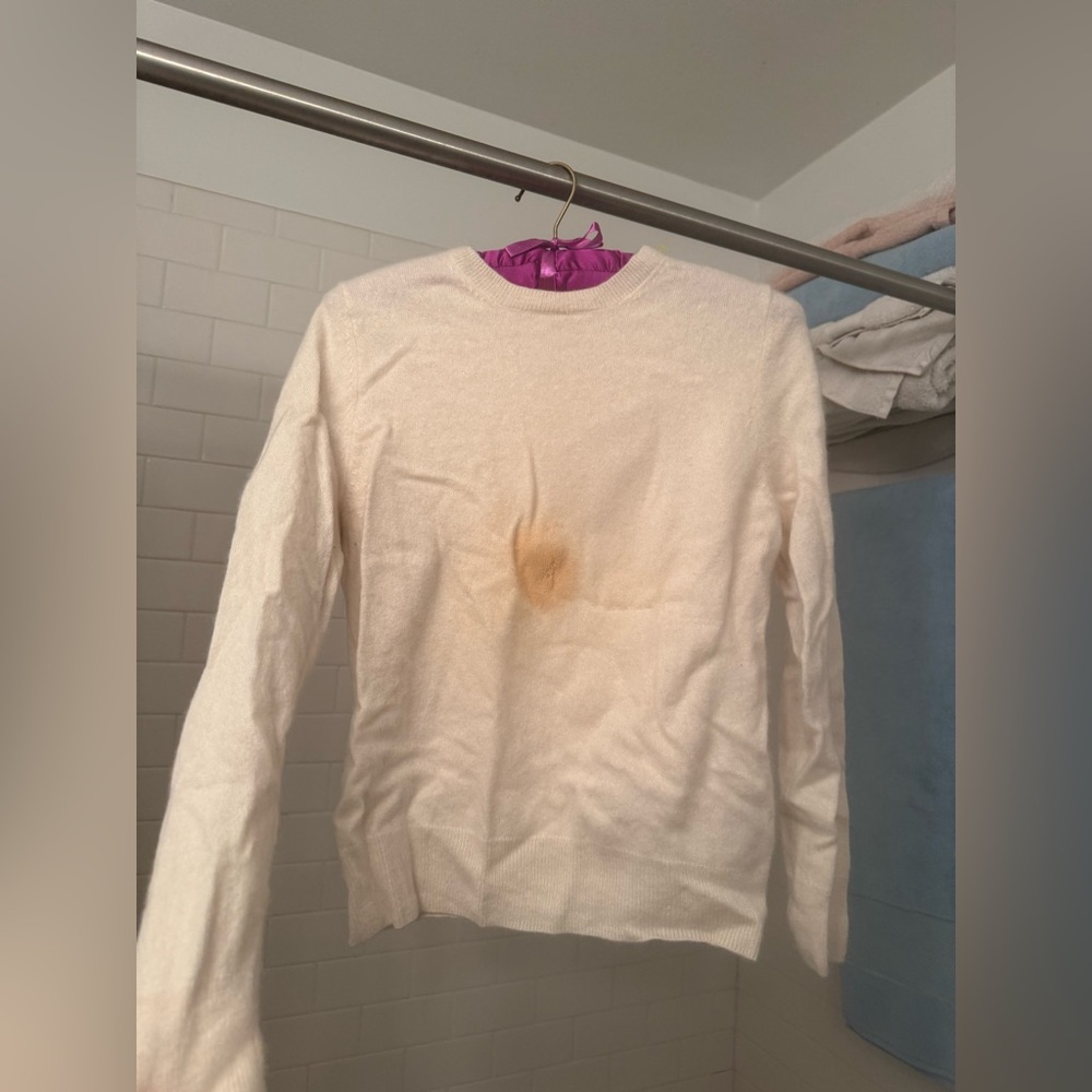 100% Cashmere Quince Cream Crew Neck Sweater